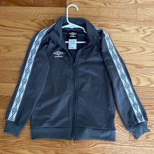 BOYS UMBRO ZIP UP WARM UP~boy size 6/7